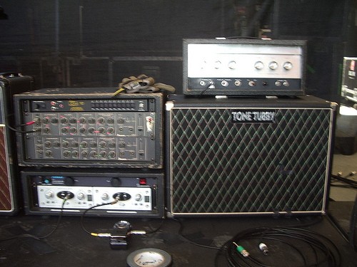 Peter Buck's Set Up in More Recent Years – Photo from Rickresource Forums