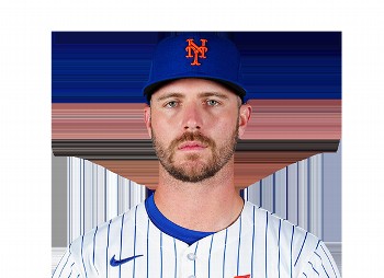 Pete Alonso batting for the Mets