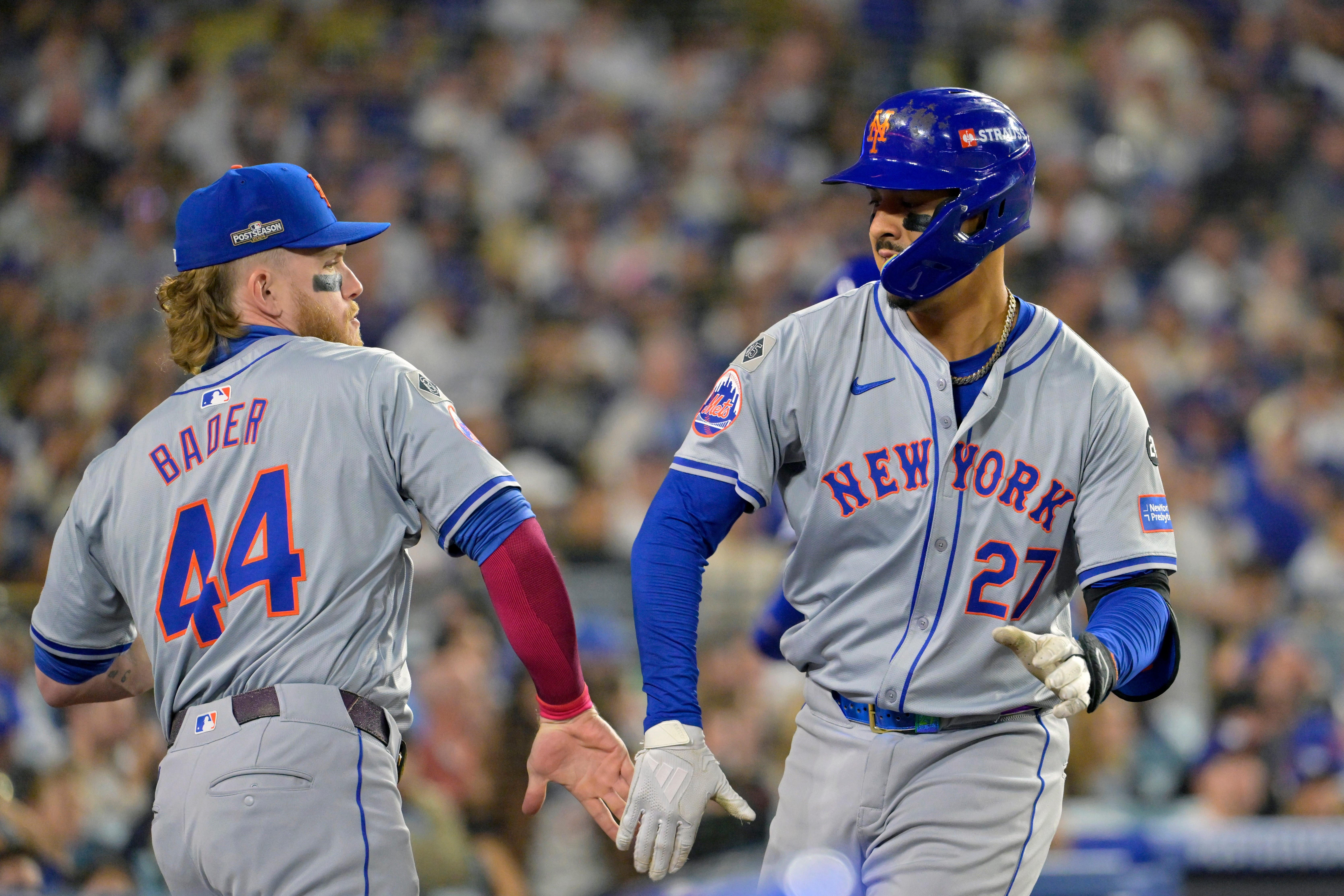 Pete Alonso in Mets uniform, pondering free agency options, New York Mets first baseman