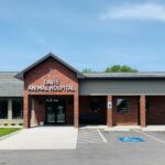 Davis Pet Hospital exterior view showcasing the clinic building in Springdale, AR.