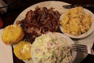 Smokin’ Pete’s BBQ: Your Ballard Destination for Southern Comfort Food in Seattle