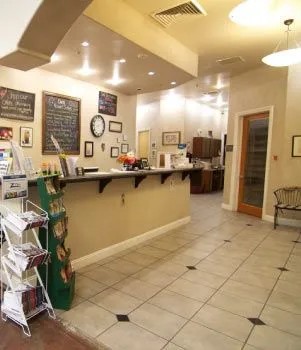 Welcome to Pet Vets Animal Hospital in Folsom, California