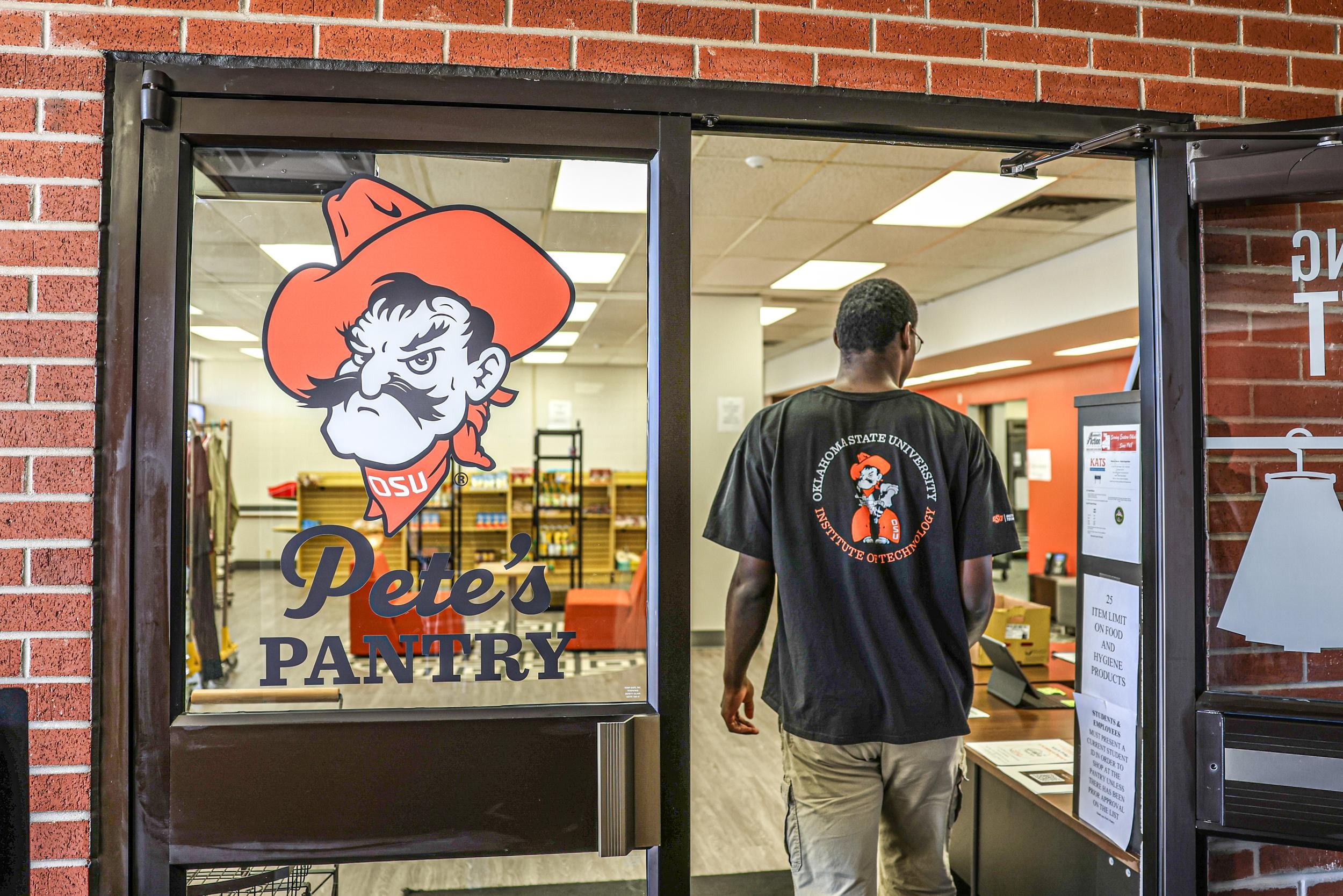 Pete's Pantry Welcome Sign for OSUIT Students