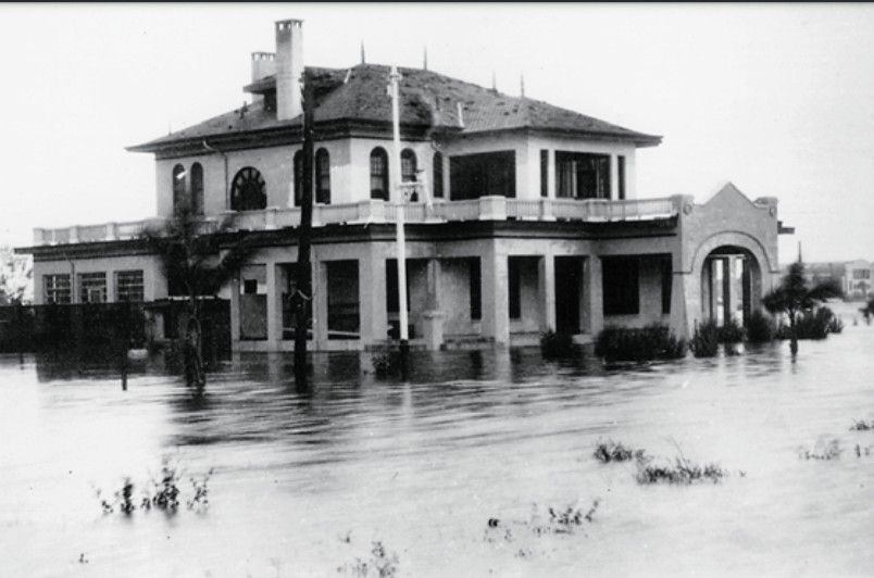 St. Petersburg Yacht Club site at 11 Central Avenue