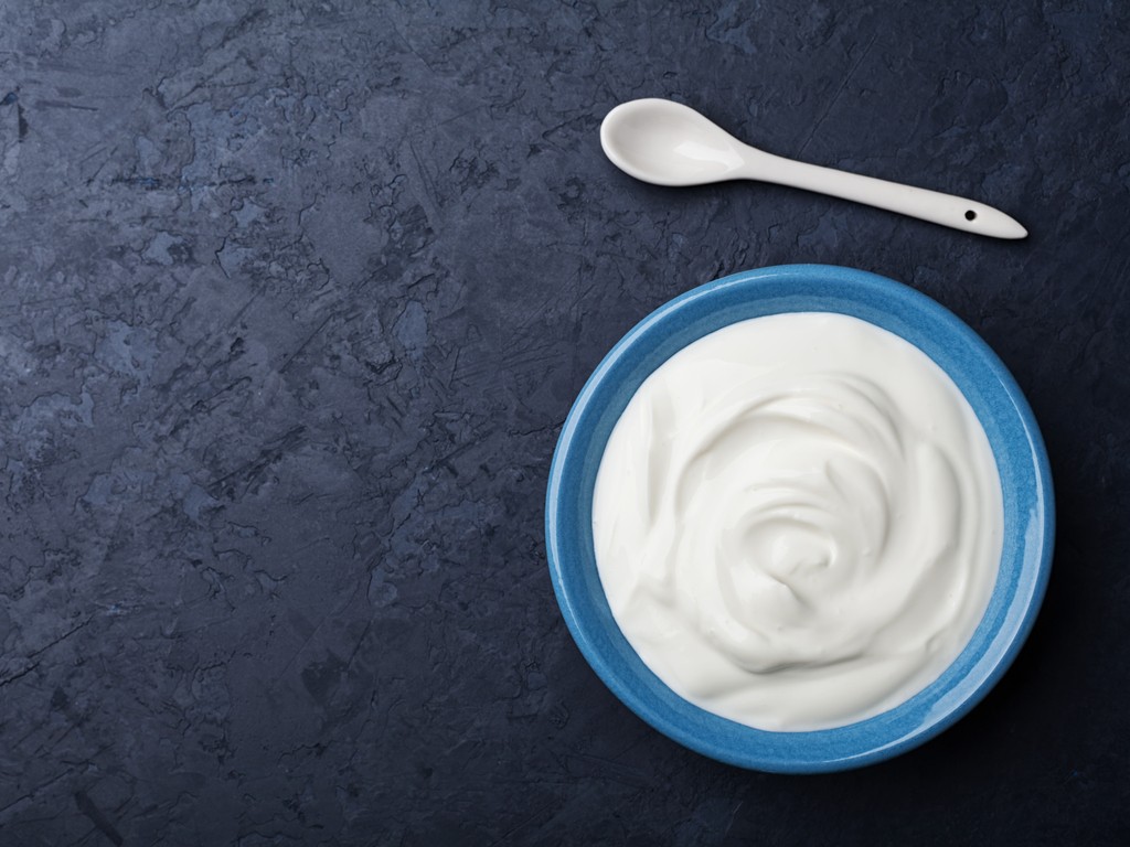 Healthy peanut butter alternatives such as Greek yogurt