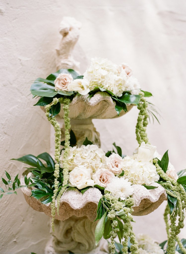 Floral fountain for wedding ceremony at the Museum of Fine Arts St Pete || The Ganeys