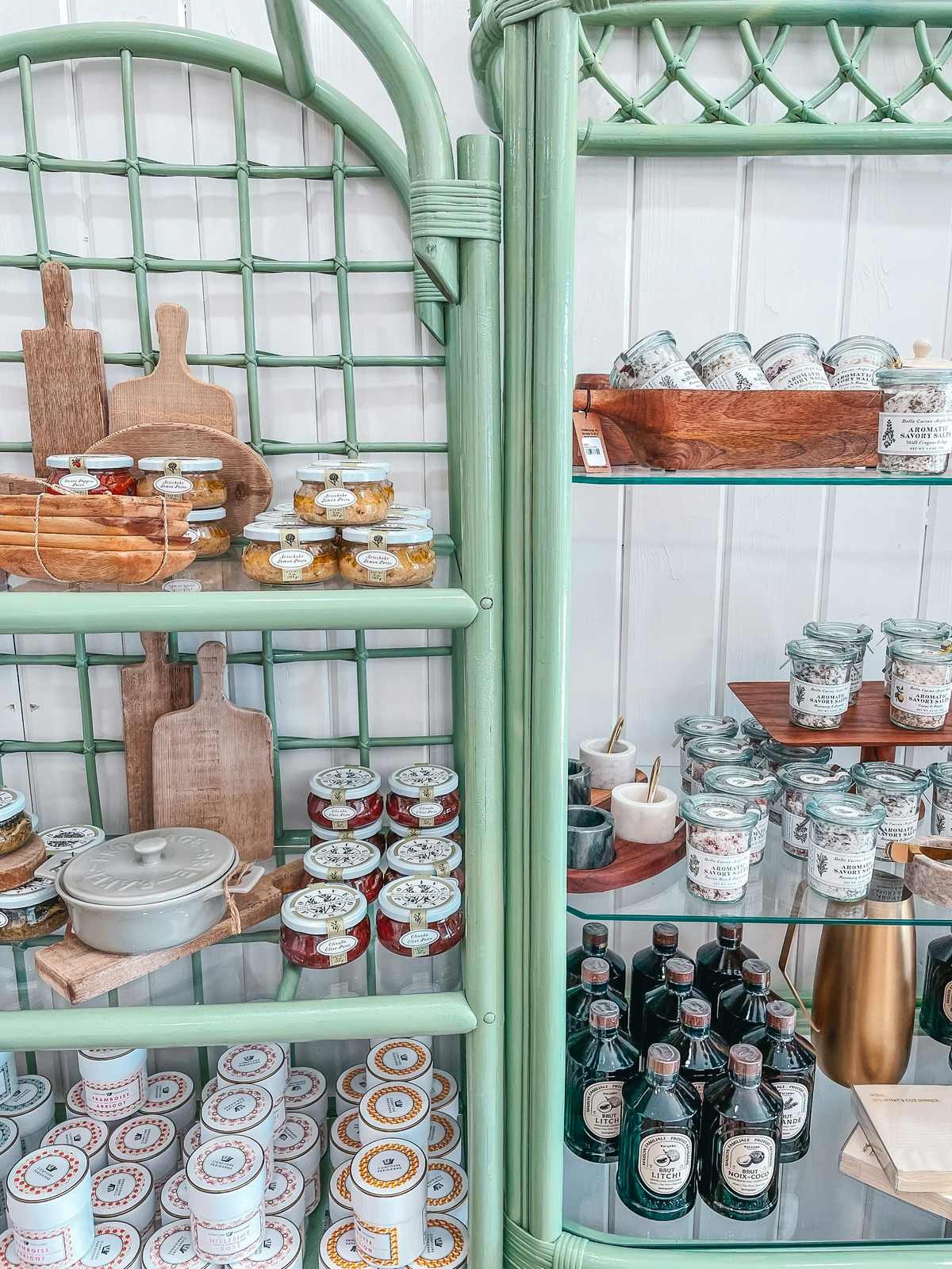 Toast the Hostess shop offers a curated selection of stylish home items and unique gifts in downtown St. Pete.